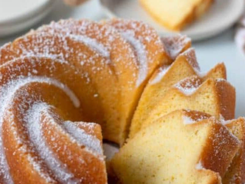 Soft Olive Oil and Citrus Bundt Cake